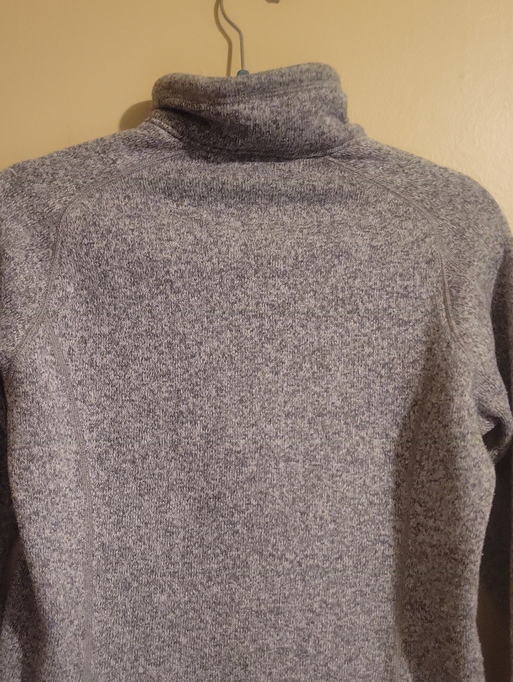 Patagonia Gray Heather Fleece Pullover with Branded Chest Patch - Picture 5 of 6